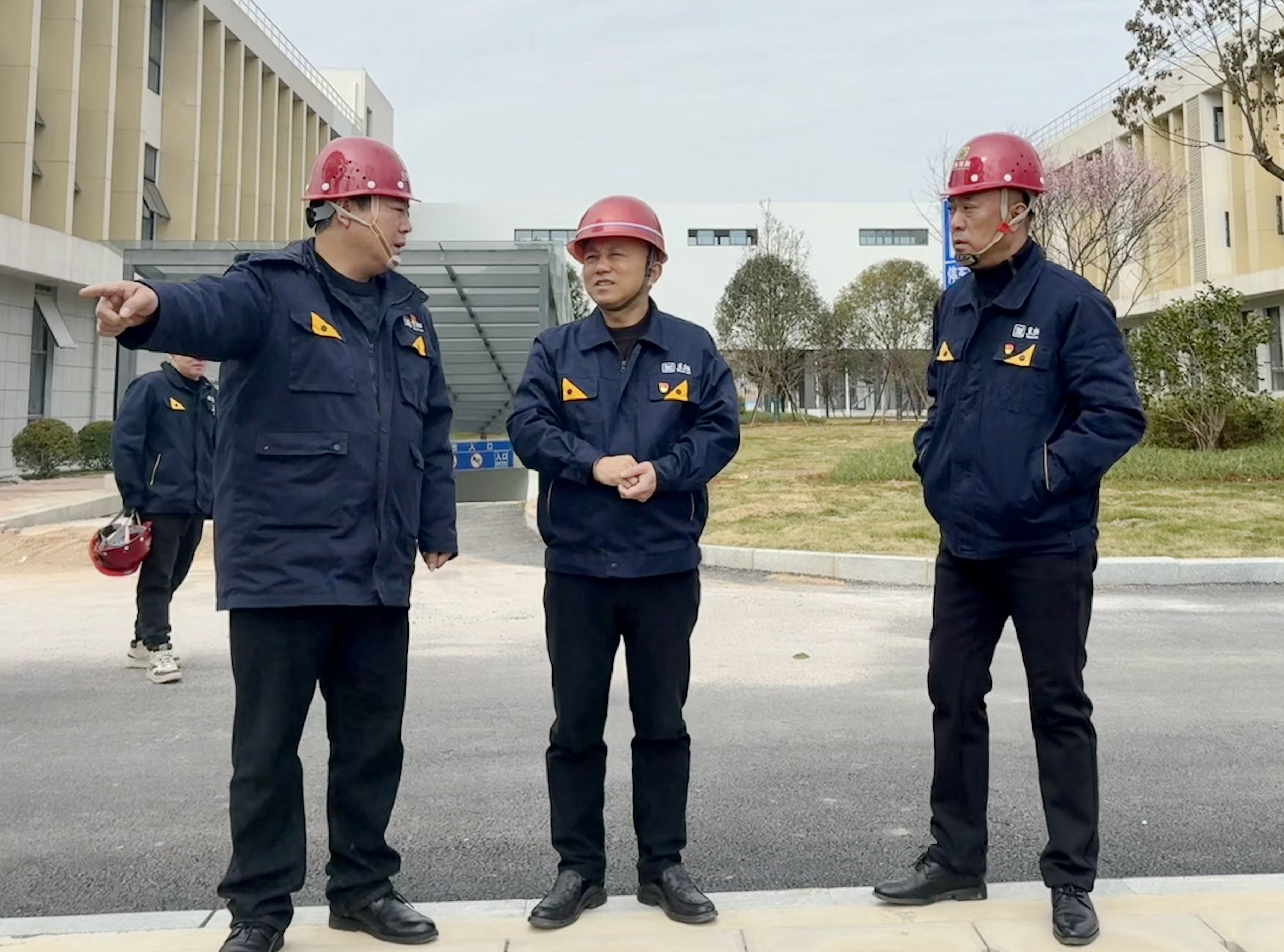 圖1 盛旺喜調(diào)研現(xiàn)場.jpg 圖1 盛旺喜調(diào)研現(xiàn)場.jpg